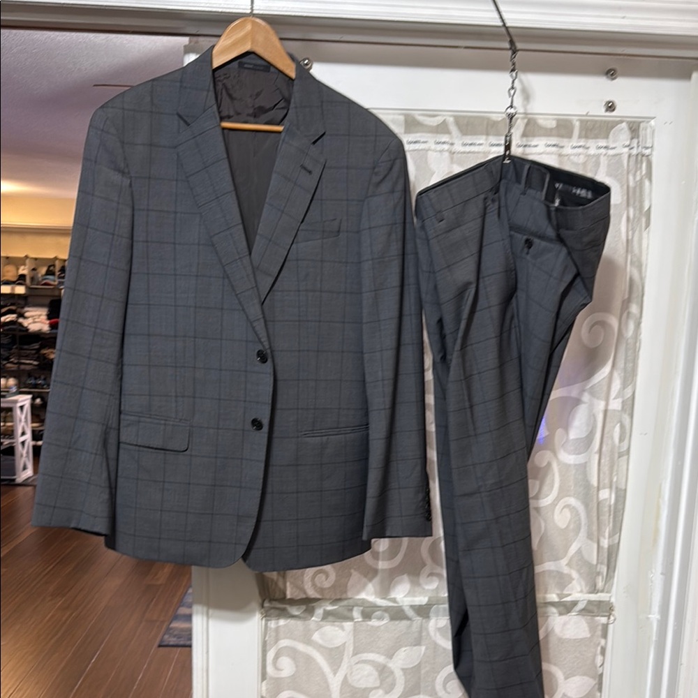 Armani Collezioni Gray Suit with Subtle Plaid Pattern